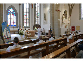 Dankgottesdienst der Kommunionkinder (Foto: Karl-Franz Thiede)